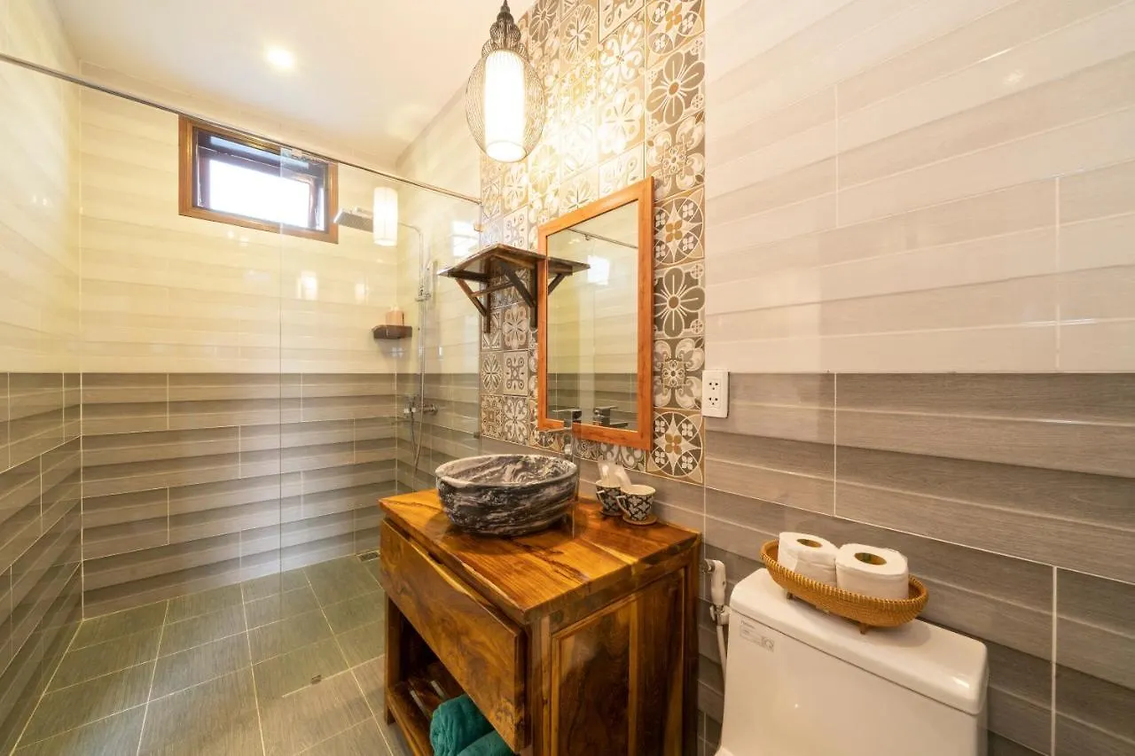 Blue Whale Homestay Хойан 0*,